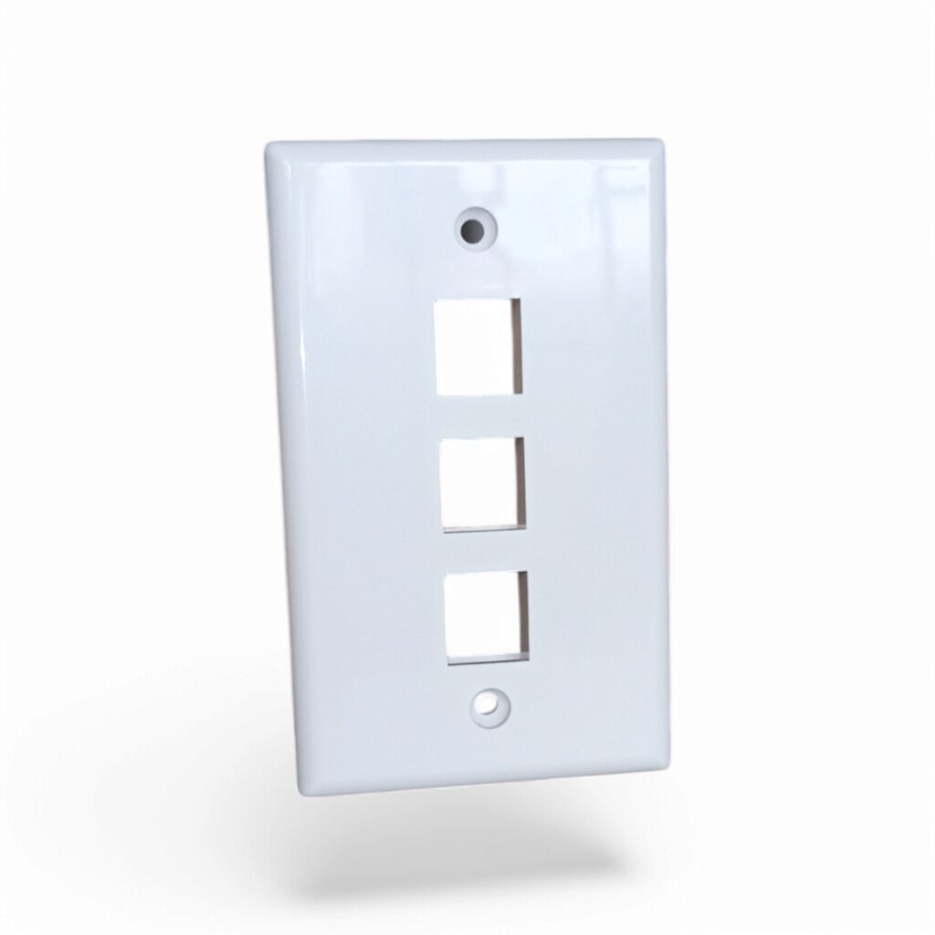 Faceplate De 3 Puertos Blanco Netcom At-103 - Image 2