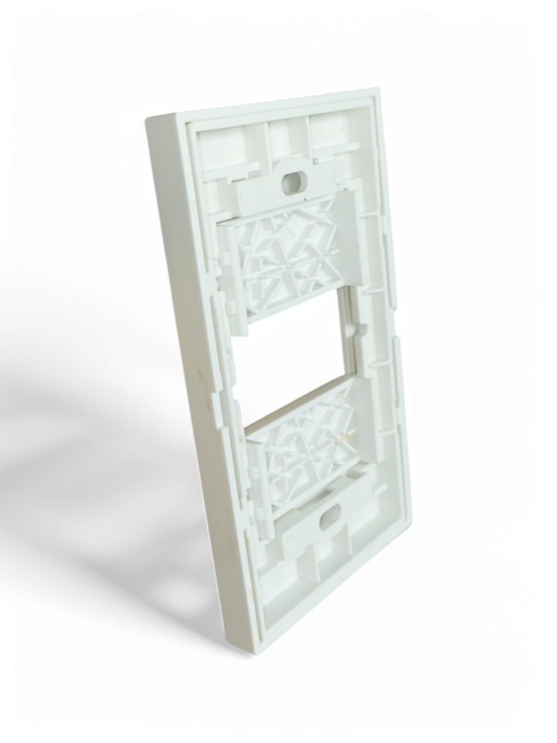Faceplate Modular De 3 Espacios Hp-8128 - Image 3